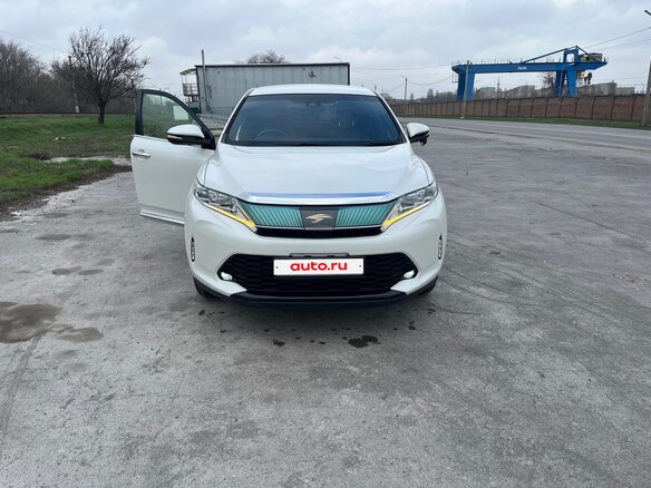 2017 Toyota Harrier III (XU60) Рестайлинг, белый, 2550000 рублей - вид 4