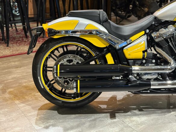 2020 Harley-Davidson Breakout, жёлтый, 2500000 рублей - вид 10