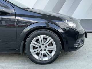 2010 Opel Astra GTC H Рестайлинг, чёрный, 740000 рублей, вид 5