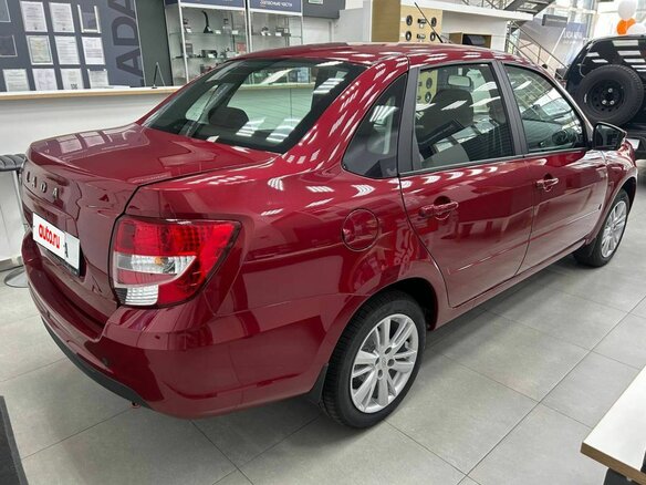 2026 Lada (ВАЗ) Granta I Рестайлинг, красный - вид 3
