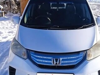 2013 Honda Freed I Рестайлинг, белый, 1280000 рублей, вид 1