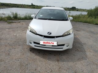 2010 Toyota Wish II, белый, 1150000 рублей, вид 3