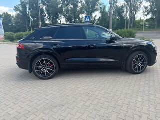 2021 Audi Q8 55 TFSI I (4M), чёрный, 6600000 рублей, вид 5
