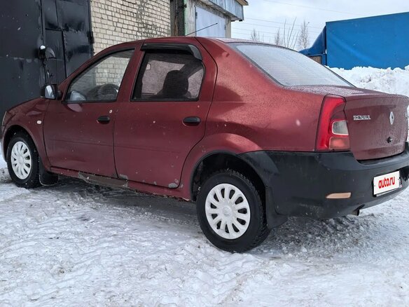 2010 Renault Logan I Рестайлинг, красный, 245000 рублей - вид 4