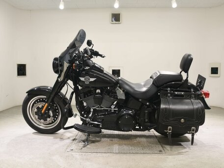 2017 Harley-Davidson Fat Boy, чёрный, 1285000 рублей, вид 2