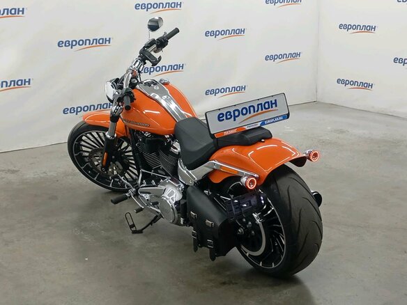 2023 Harley-Davidson Breakout, оранжевый, 2549000 рублей - вид 3