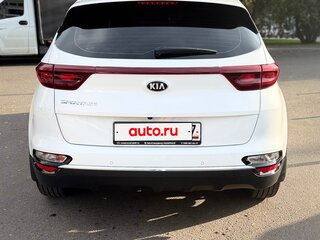 2020 Kia Sportage IV Рестайлинг, белый, 2100000 рублей, вид 3