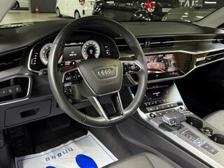2021 Audi A6 45 TFSI V (C8), чёрный, 4480000 рублей, вид 3