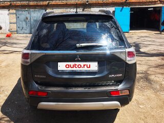 2014 Mitsubishi Outlander III Рестайлинг, серый, 1100000 рублей, вид 5