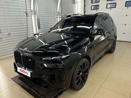 2023 BMW X7 M60i I (G07) Рестайлинг, чёрный, 19990000 рублей, вид 3