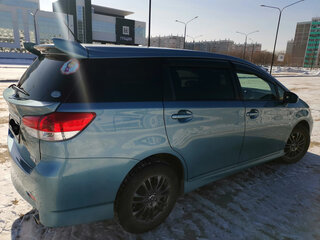 2010 Toyota Wish II, голубой, 1167777 рублей, вид 4