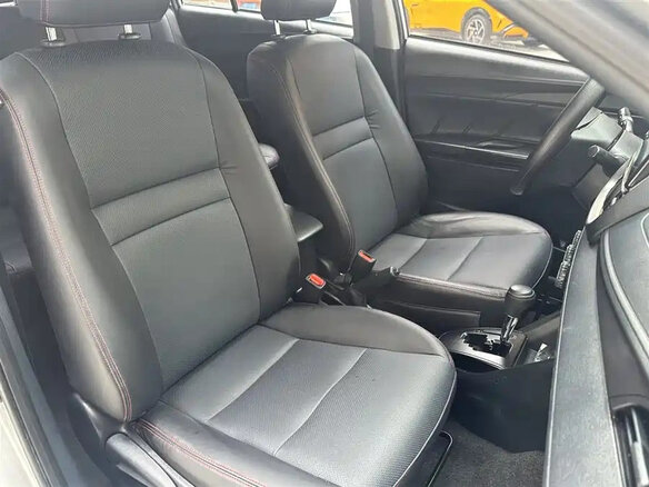 2021 Toyota Yaris L X XP150 Рестайлинг, серебристый, 1130017 рублей - вид 16