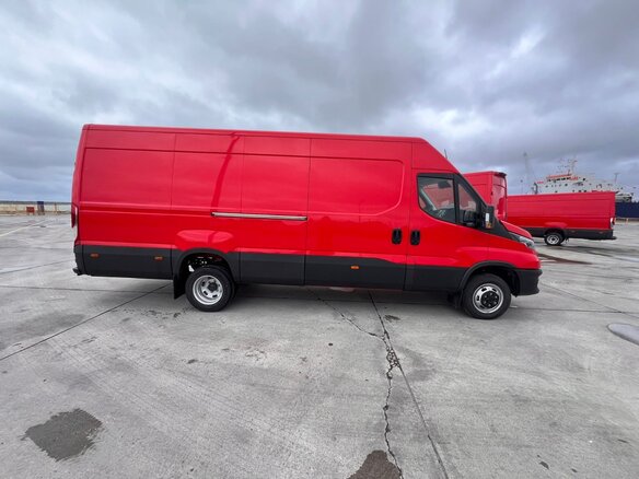 2024 Iveco Daily, синий, 8500000 рублей - вид 23