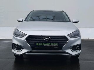 2018 Hyundai Solaris II, серебристый, 1200000 рублей, вид 2