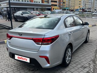2018 Kia Rio IV, серебристый, 1100000 рублей, вид 4