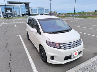 2011 Honda Freed I Рестайлинг, белый, 830000 рублей, вид 1