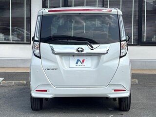 2023 Toyota Roomy I Рестайлинг, белый, 975000 рублей, вид 4