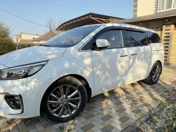 2018 Kia Carnival III, белый, 2790000 рублей - вид 8