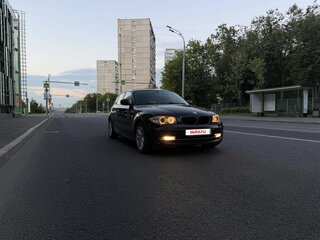 2010 BMW 1 серии 116i I (E81/E82/E87/E88) Рестайлинг, чёрный, 665000 рублей, вид 1