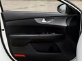 2023 Kia K3 II (China Market) Рестайлинг, белый - вид 11