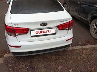 2016 Kia Rio III Рестайлинг, белый, 1150000 рублей, вид 4