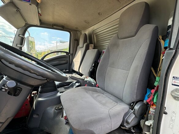 2013 Isuzu Elf (N-series), белый, 1300000 рублей - вид 8