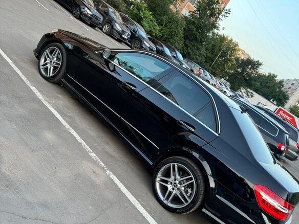 2010 Mercedes-Benz E-Класс 350 IV (W212, S212, C207), чёрный, 1650000 рублей - вид 8