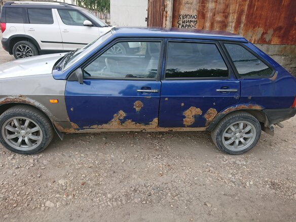 2004 Lada (ВАЗ) 21093i, синий, 110000 рублей - вид 6