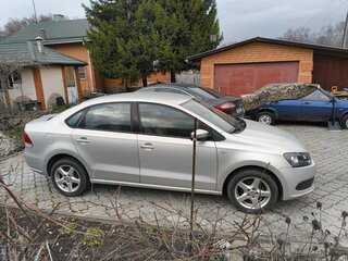 2011 Volkswagen Polo V, серебристый, 850000 рублей, вид 4