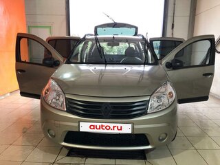 2010 Renault Sandero I, бежевый, 650000 рублей, вид 3