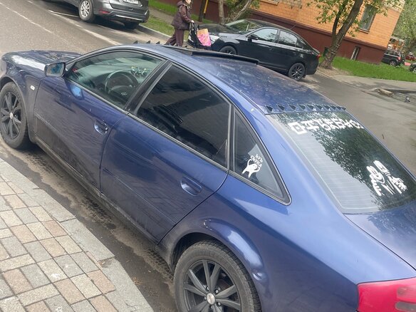 1998 Audi A6 II (C5), синий, 380000 рублей - вид 2