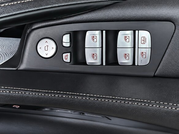 2021 BMW 5 серии 530d xDrive VII (G30/G31/G38) Рестайлинг, серебристый, 6300000 рублей - вид 16
