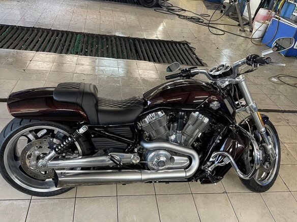 2014 Harley-Davidson V-Rod Muscle, красный, 2000000 рублей