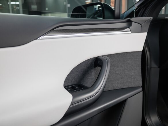 2023 Tesla Model X Plaid I Рестайлинг, чёрный - вид 16