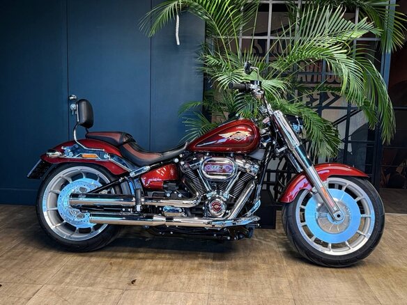 2023 Harley-Davidson Fat Boy, пурпурный, 3550000 рублей