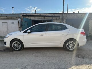 2013 Citroen C4 II, белый, 650000 рублей, вид 2