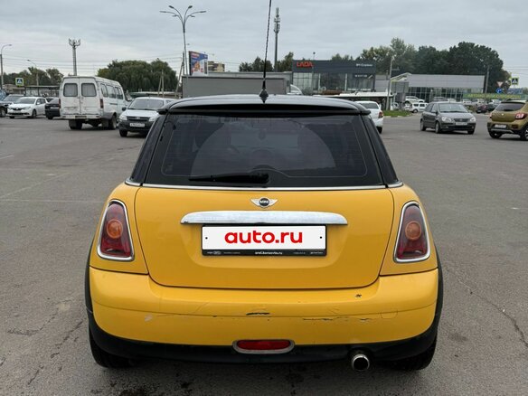 2008 Mini Hatch One II (R56), жёлтый, 750000 рублей - вид 3