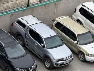 2011 Mitsubishi L200 IV, серебристый, 1500000 рублей, вид 1