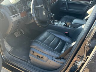 2006 Volkswagen Touareg I, чёрный, 820000 рублей, вид 5