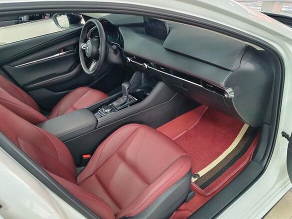 2026 Mazda 3 Axela IV (BP), белый, 1980000 рублей - вид 7