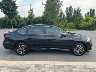 2022 Volkswagen Lavida III Рестайлинг, чёрный, 1865000 рублей, вид 3