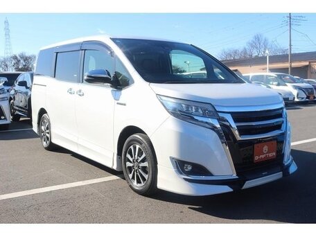 Toyota Esquire I Рестайлинг
