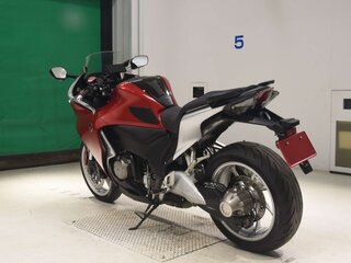 2010 Honda VFR 1200, красный, 785000 рублей, вид 5