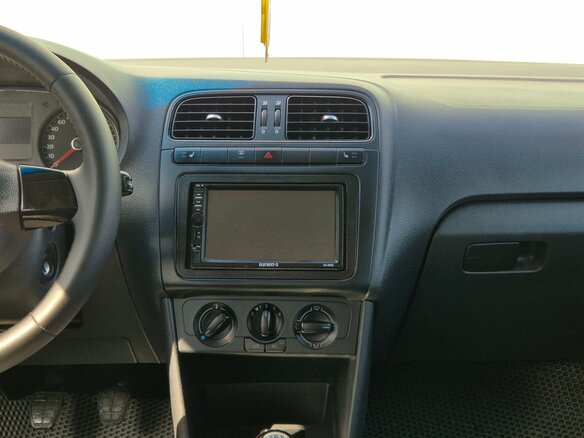 2012 Volkswagen Polo V, серебристый, 710000 рублей - вид 9