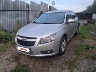 2011 Chevrolet Cruze I, серебристый, 600000 рублей, вид 2
