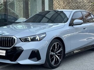 2025 BMW 5 серии 530i xDrive VIII (G60/G61/G68), серый, 7050098 рублей, вид 1
