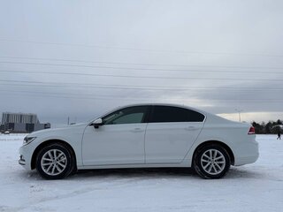 2019 Volkswagen Passat B8, белый, 2350000 рублей, вид 5