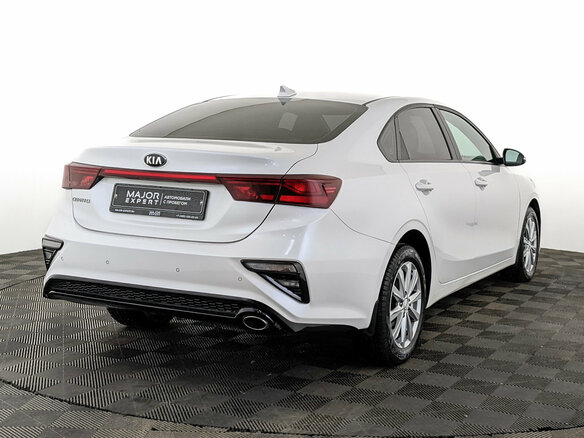 2019 Kia Cerato IV, белый, 1695000 рублей - вид 4