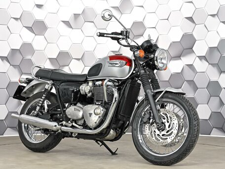 2016 Triumph Bonneville T120, серебристый, 927000 рублей, вид 1
