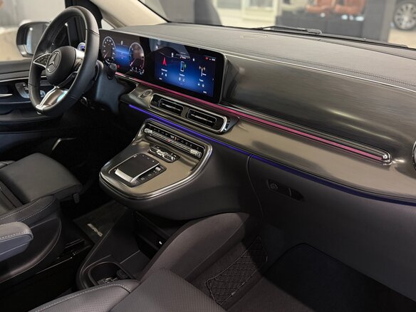 2026 Mercedes-Benz V-Класс Long 300 d длинный III (W447) Рестайлинг 2, чёрный, 17000000 рублей - вид 19